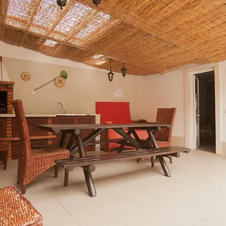 Chill Hill & Private Hostel