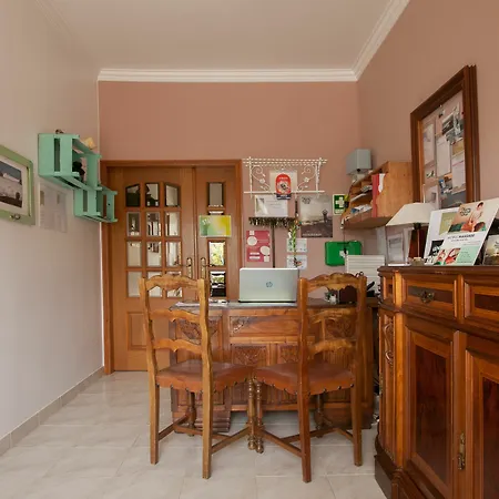 Chill Hill & Private Hostel Ericeira