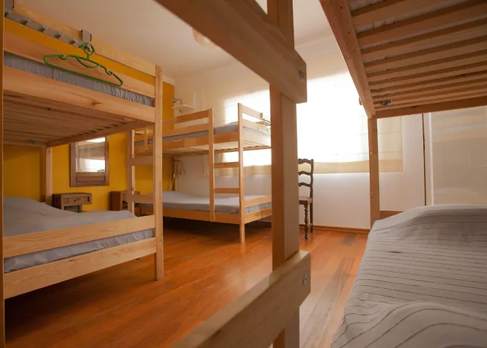 Chill Hill & Private Hostel